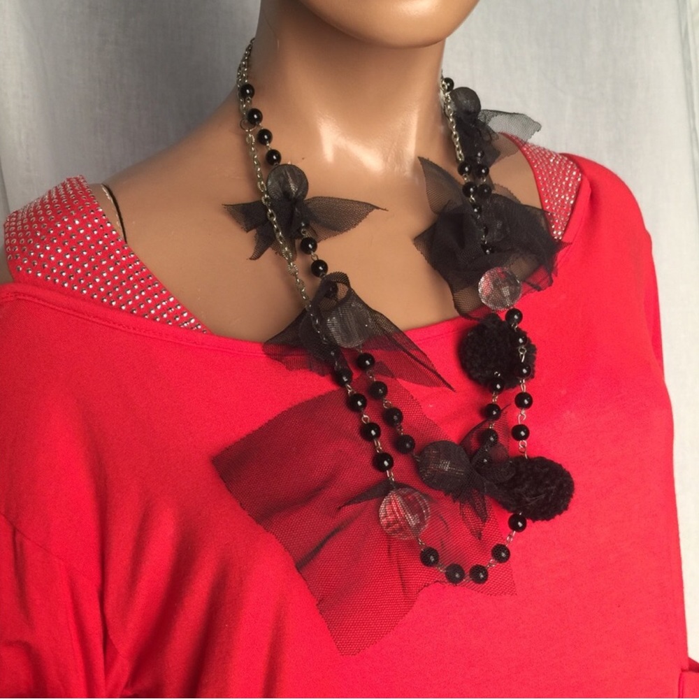 Black lace necklace - Picture 4 of 9
